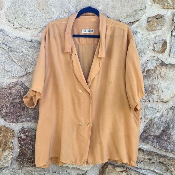 Yellow gold oversized short sleeve button up shirt. - Picture 7 of 8